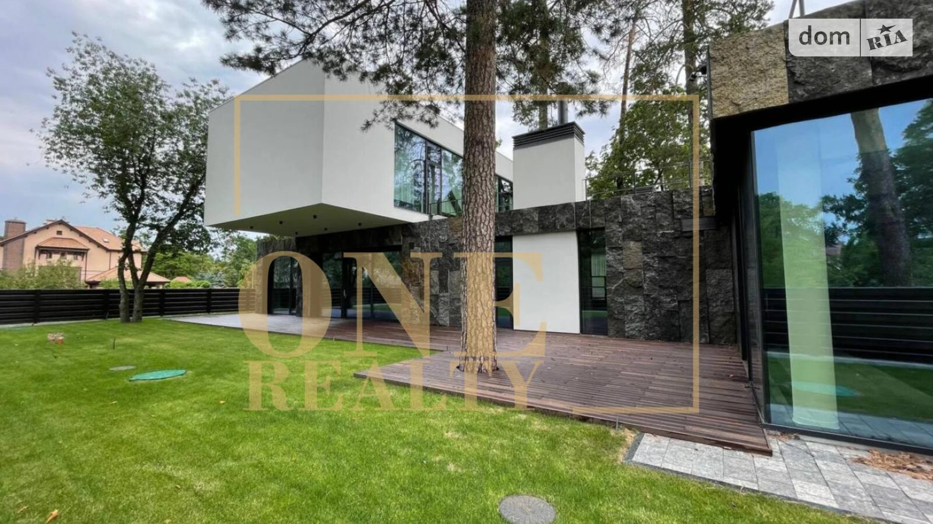 Сдается в аренду дом на 2 этажа 380 кв. м с балконом, цена: 9000 $ - фото 2