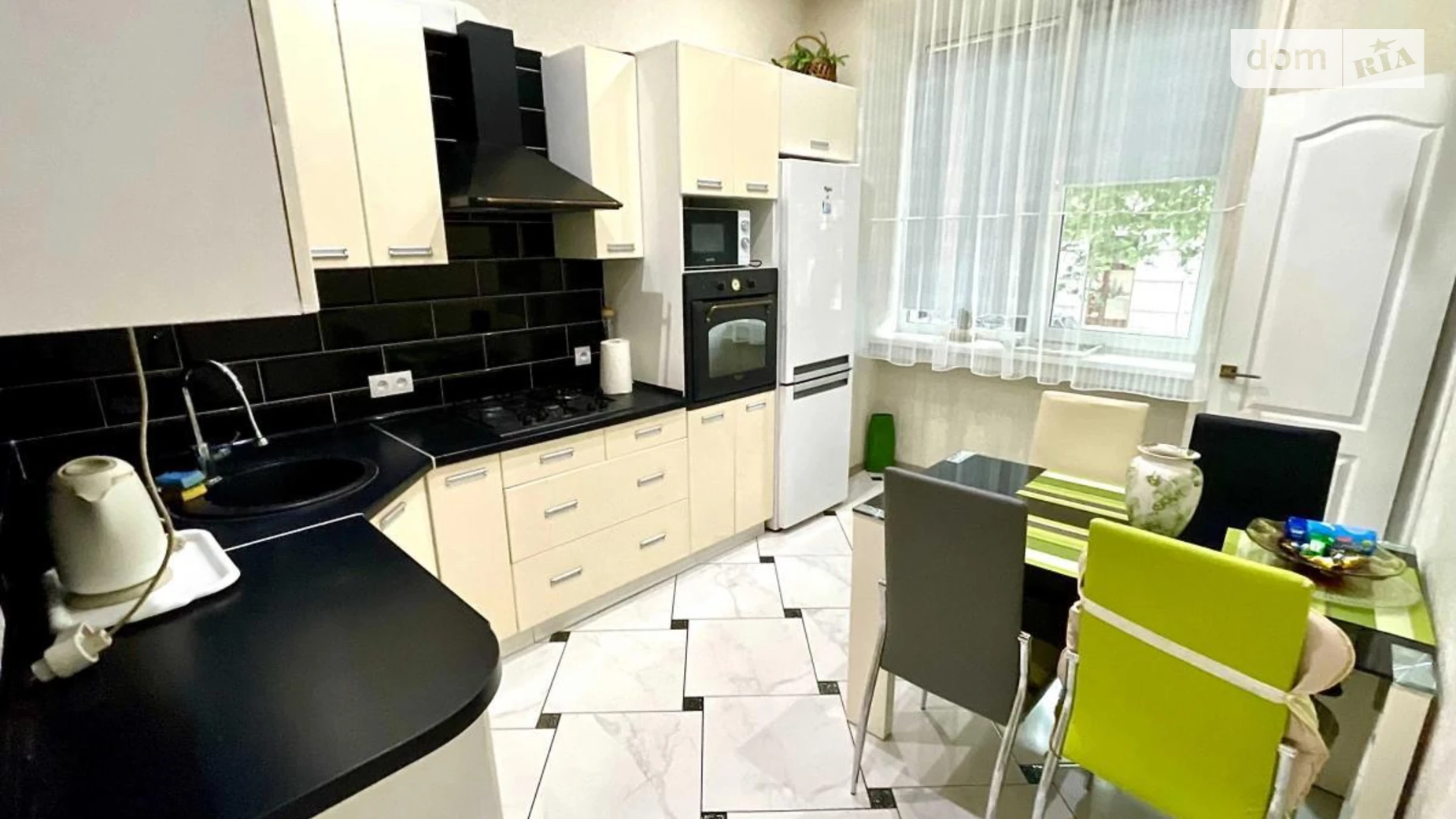 Сдается в аренду 3-комнатная квартира 95 кв. м в Львове, ул. Дорошенко Петра - фото 3