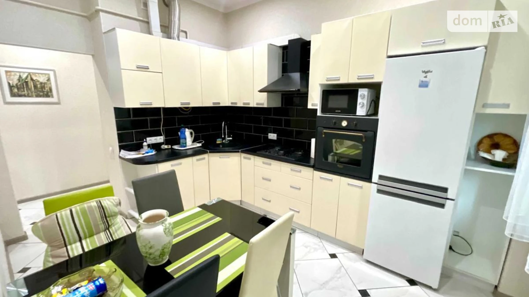 Сдается в аренду 3-комнатная квартира 95 кв. м в Львове, ул. Дорошенко Петра - фото 2