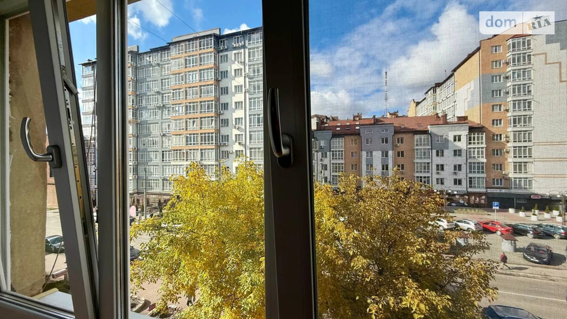 Продается 3-комнатная квартира 62.3 кв. м в Ивано-Франковске, ул. Бандеры Степана, 4 - фото 2