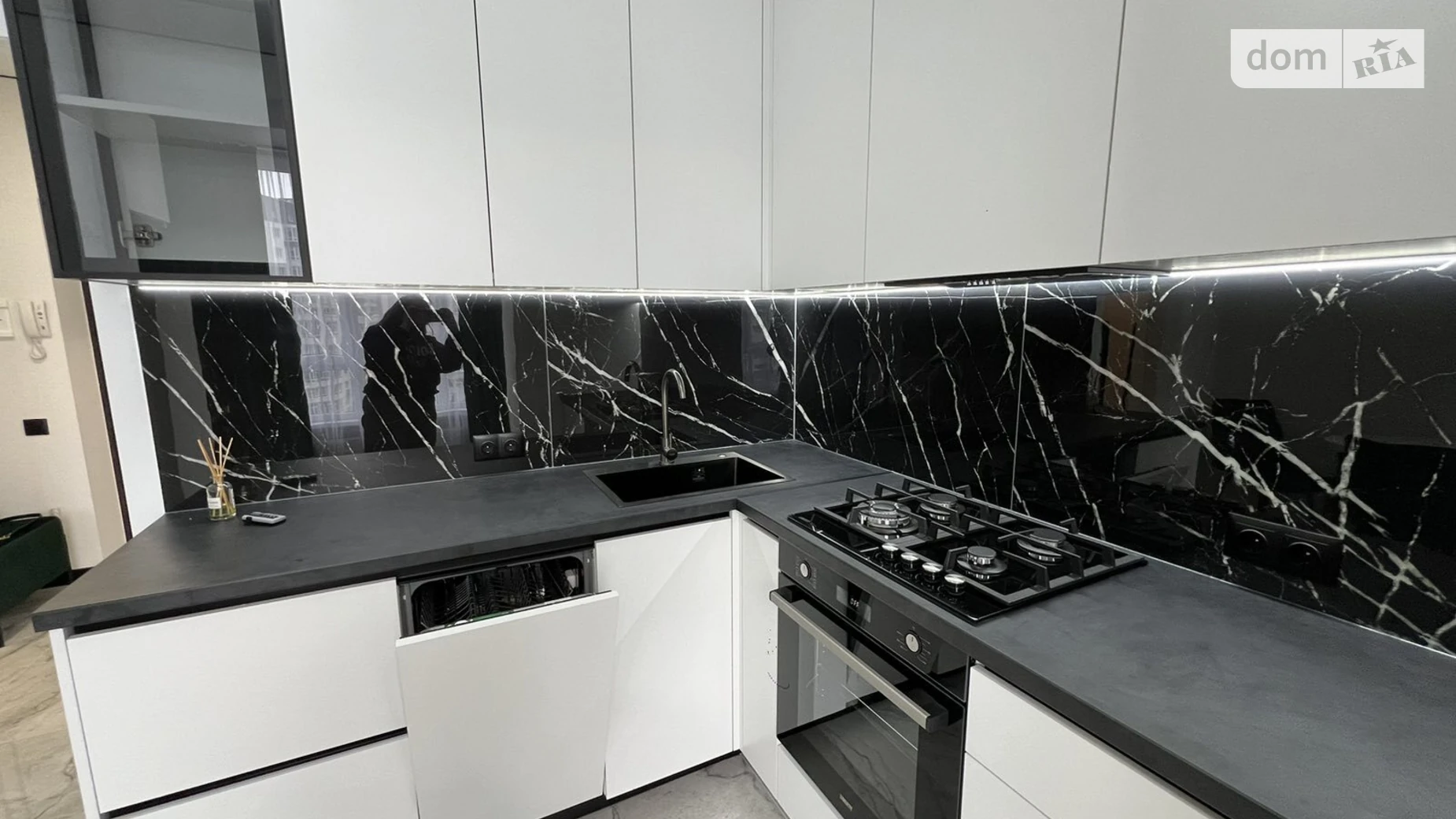 Продается 1-комнатная квартира 42 кв. м в, цена: 65000 $ - фото 3