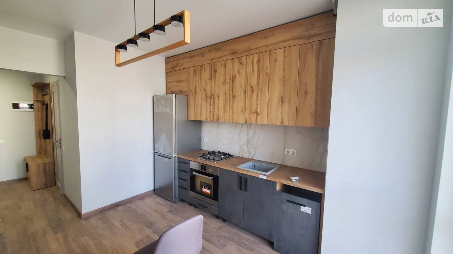 Сдается в аренду 1-комнатная квартира 45 кв. м в Львове, ул. Железнодорожная, 9А - фото 3