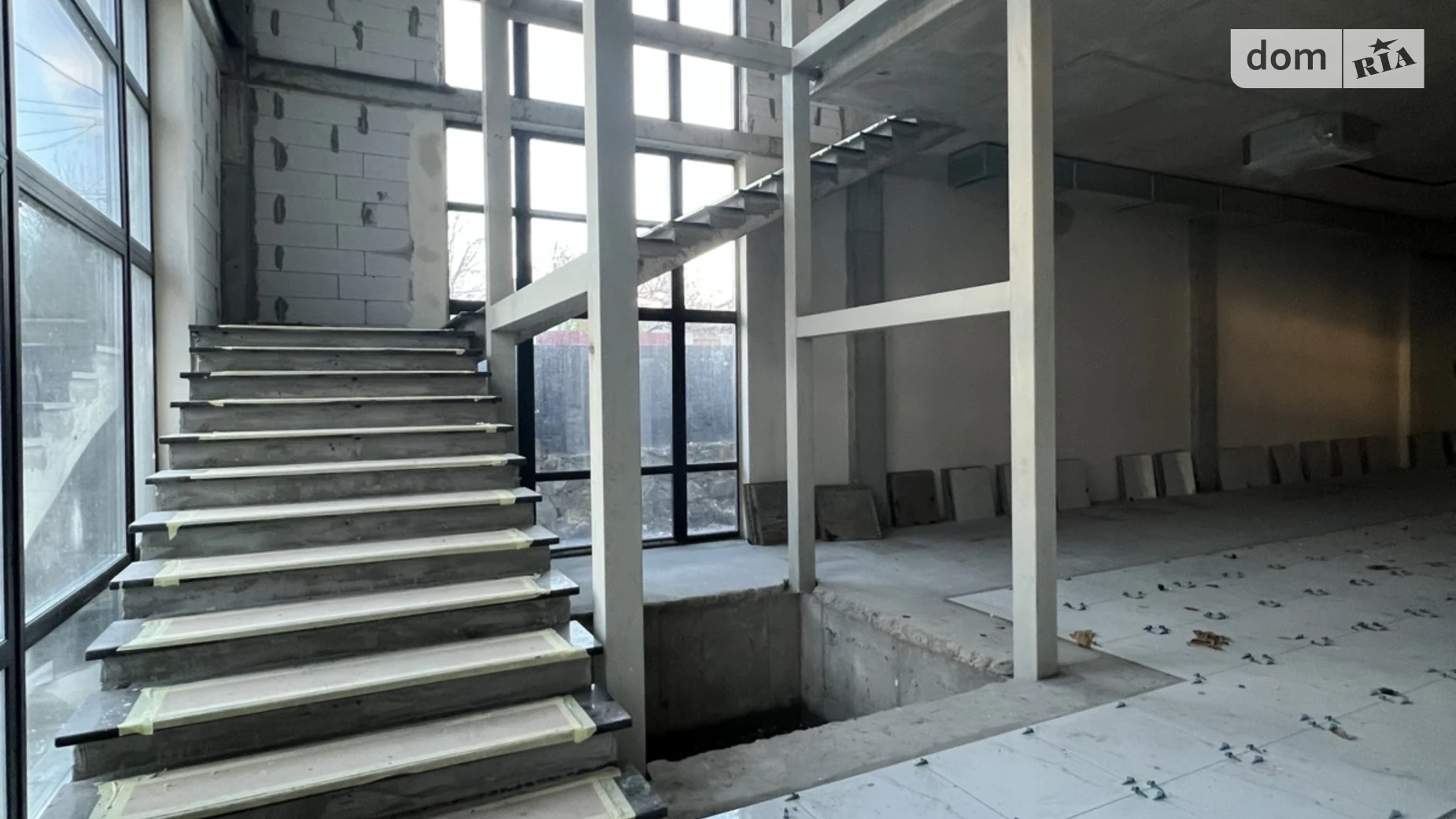 Сдается в аренду помещения свободного назначения 400 кв. м в 3-этажном здании, цена: 140000 грн - фото 2