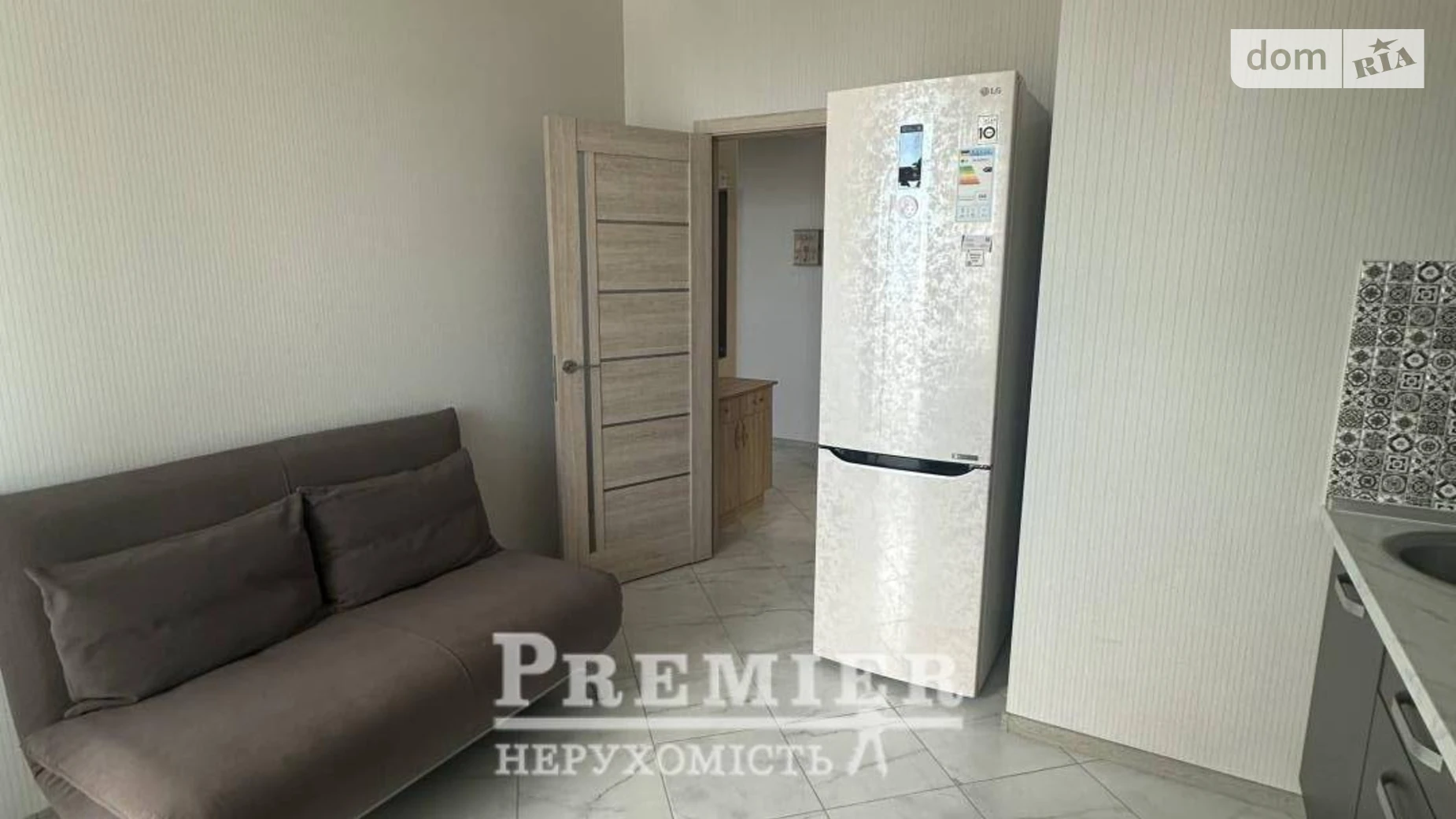 Продается 1-комнатная квартира 41 кв. м в Одессе, ул. Среднефонтанская - фото 3