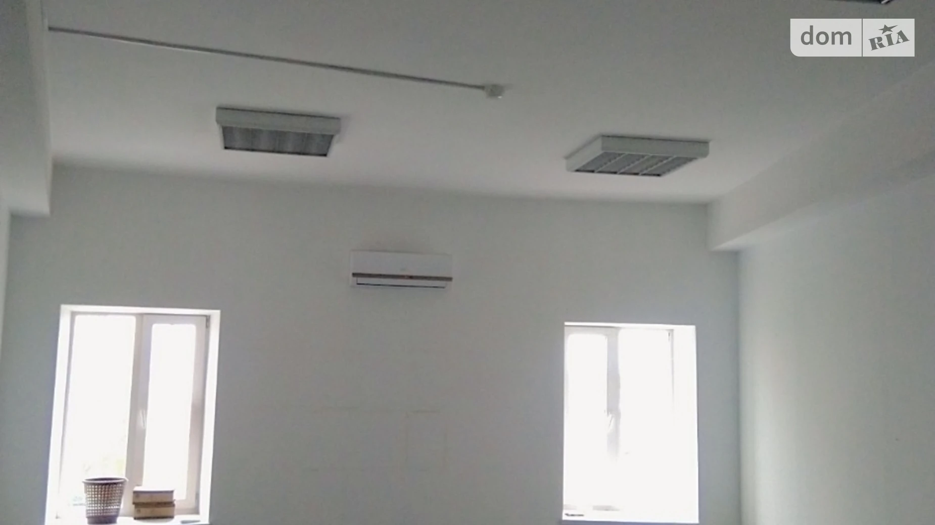 Сдается в аренду офис 26.7 кв. м в бизнес-центре, цена: 5000 грн - фото 2