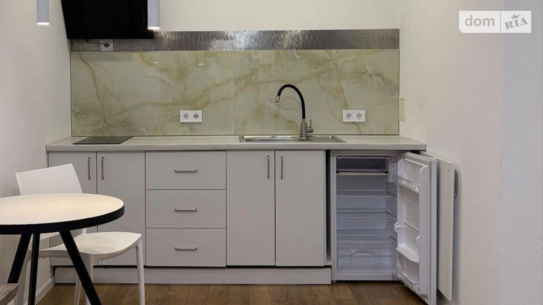 Продается 2-комнатная квартира 33 кв. м в Киеве, ул. Василия Стуса - фото 2