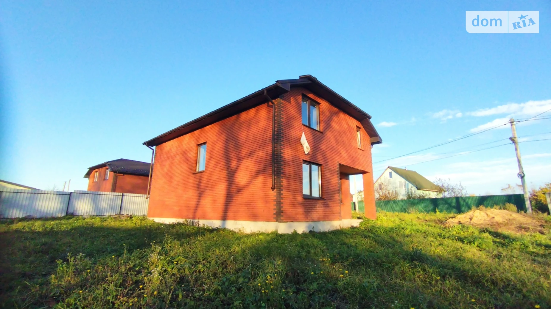 Продается дом на 2 этажа 141 кв. м с садом, цена: 85000 $ - фото 2