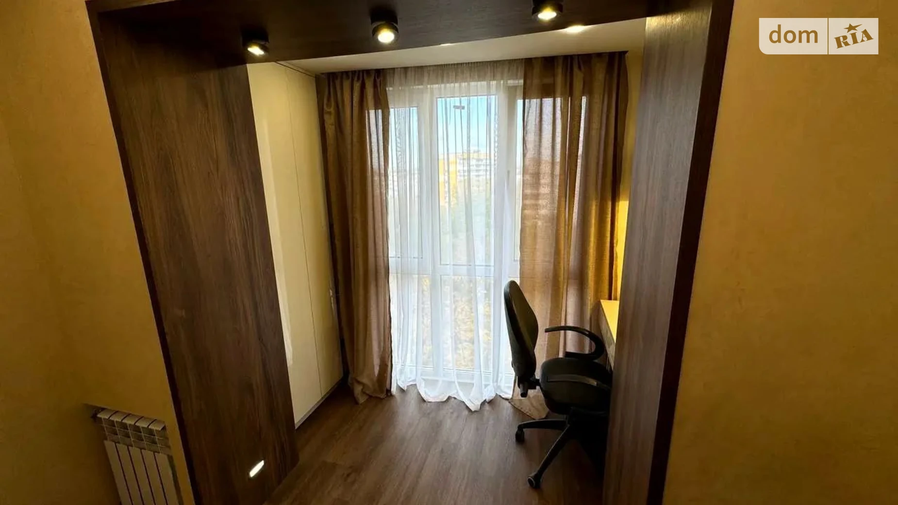 Сдается в аренду 1-комнатная квартира 40 кв. м в Днепре, мас. Тополь-2, 32 - фото 5