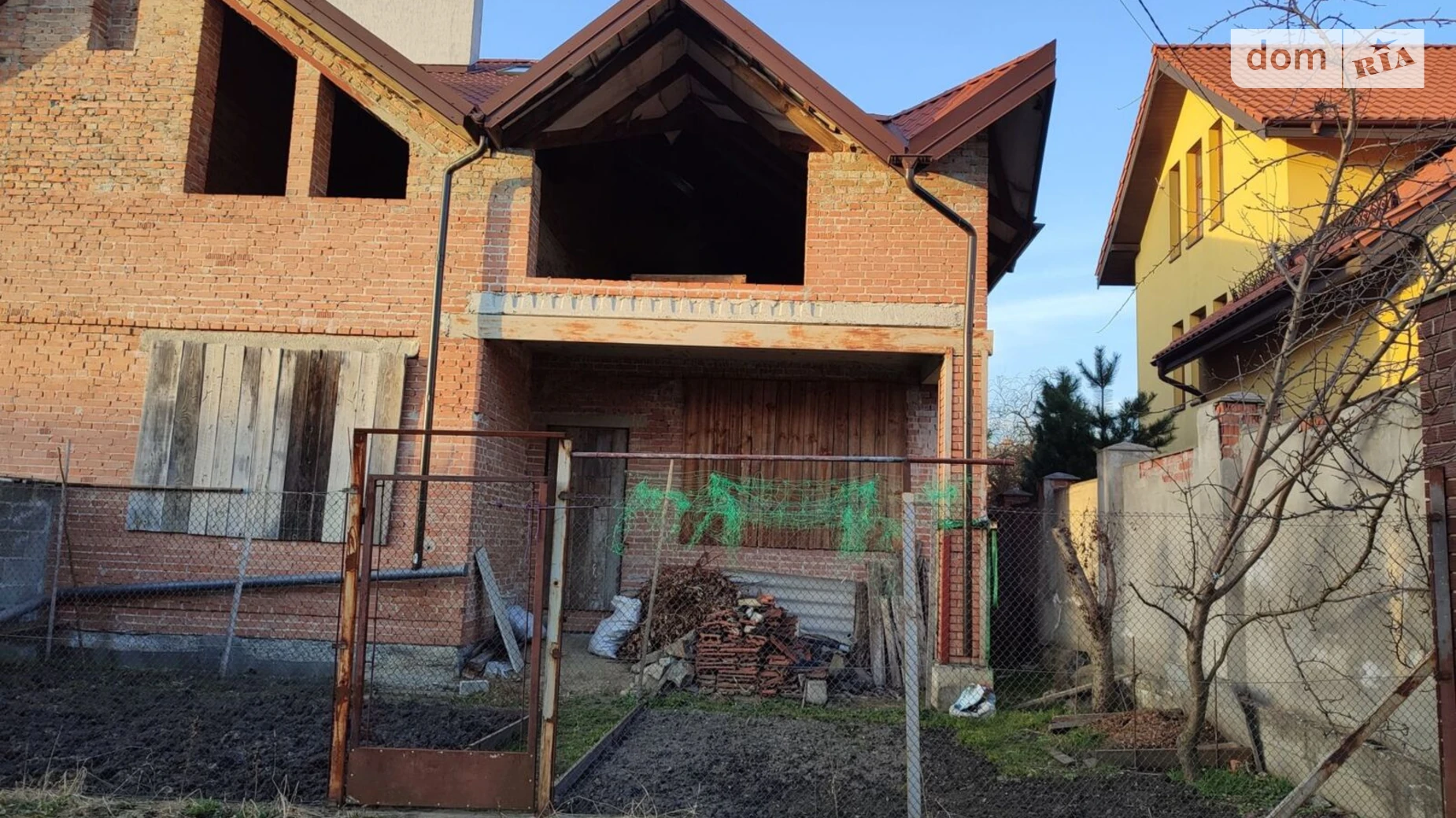 Продается дом на 2 этажа 250 кв. м с балконом, цена: 75000 $ - фото 2