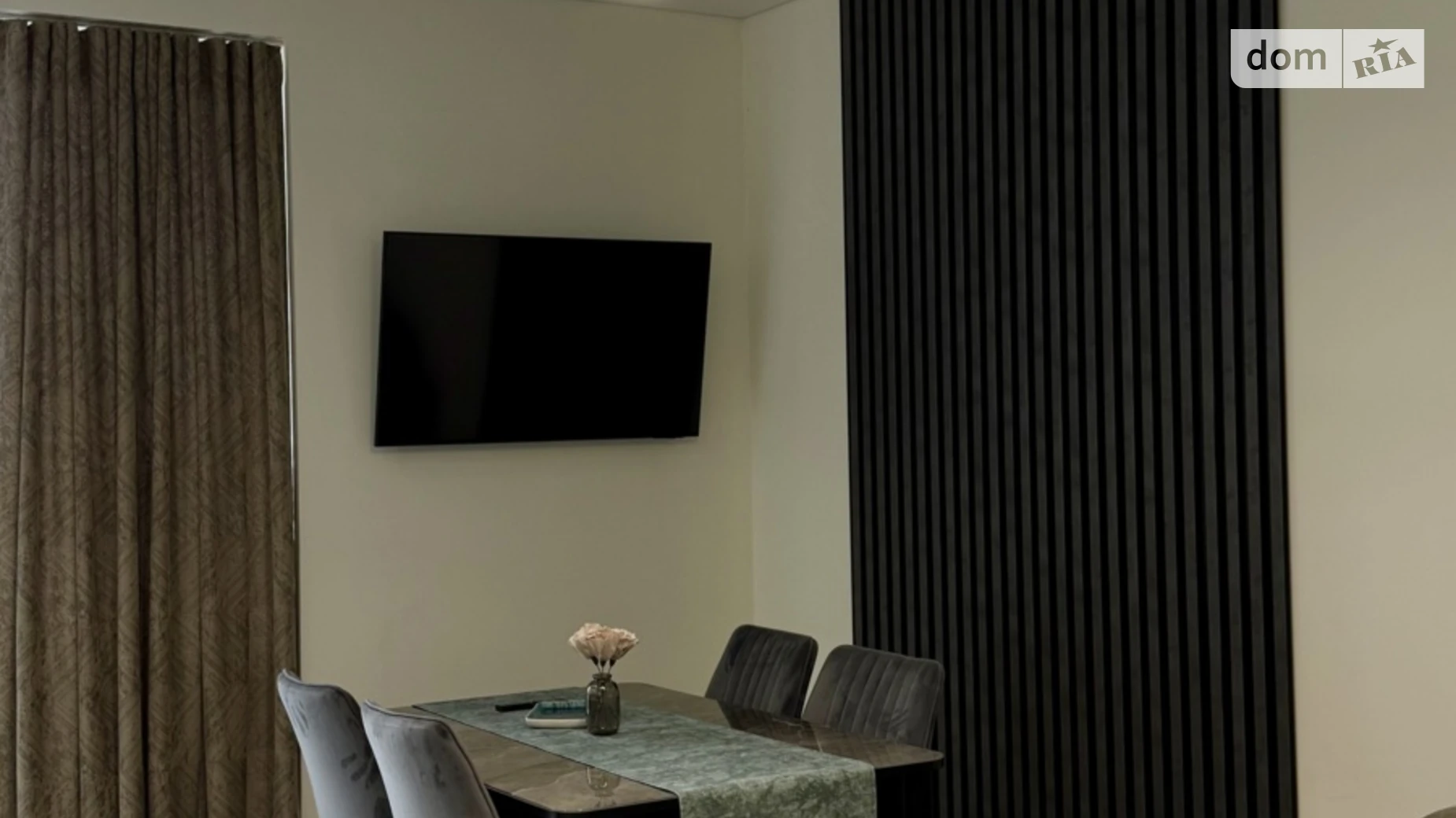 Продается 1-комнатная квартира 42.5 кв. м в Ровно, ул. Соловьиная, 19 - фото 2