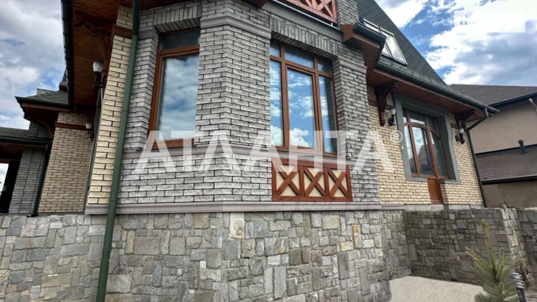 Продается дом на 3 этажа 293 кв. м с бассейном, цена: 385000 $ - фото 2