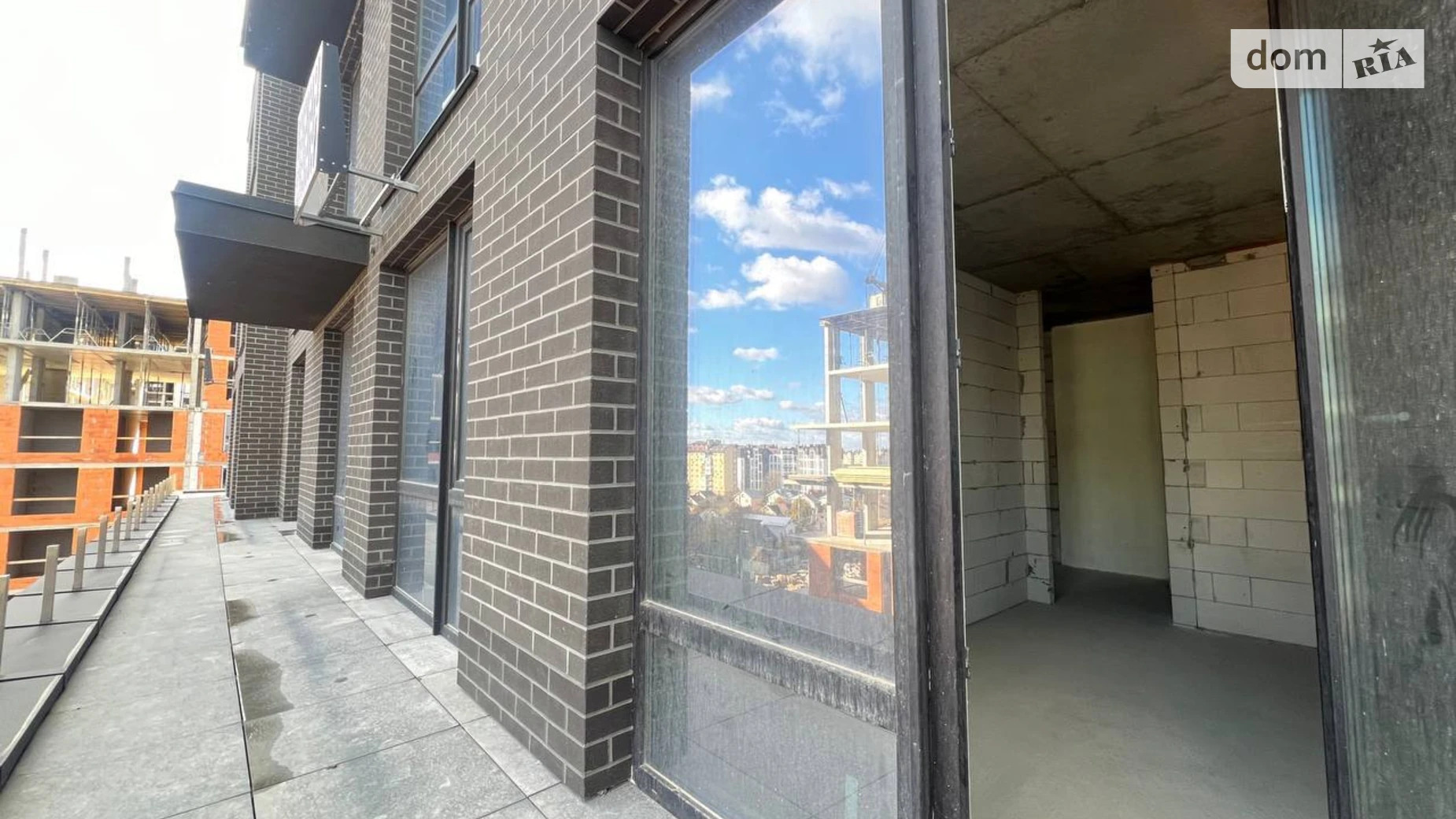 Продается 2-комнатная квартира 56 кв. м в Ивано-Франковске, ул. Левицкого Романа, 4 - фото 2