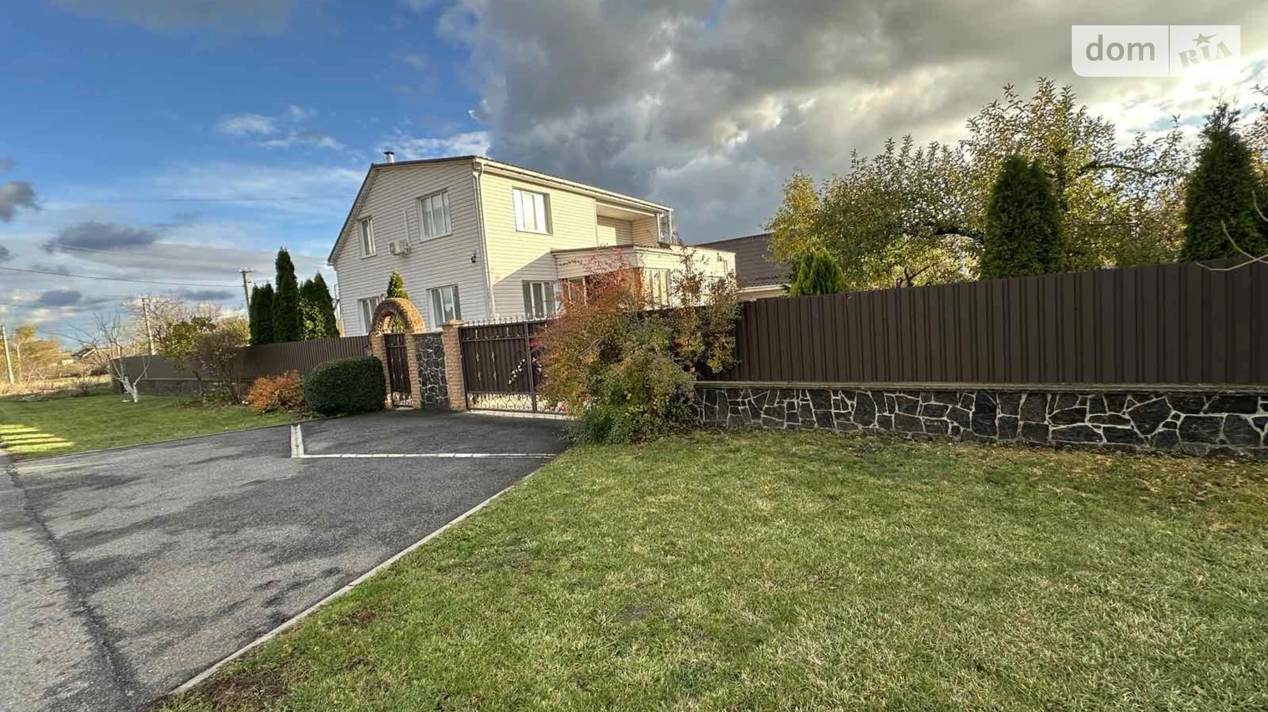 Продается дом на 2 этажа 138 кв. м с мебелью, цена: 165000 $ - фото 2