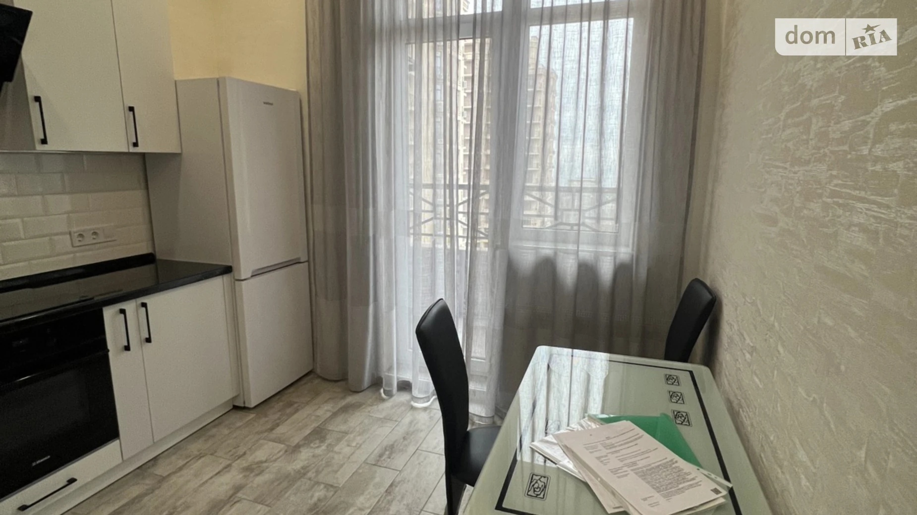 Сдается в аренду 1-комнатная квартира 43 кв. м в Одессе, пер. Курортный, 1 - фото 2