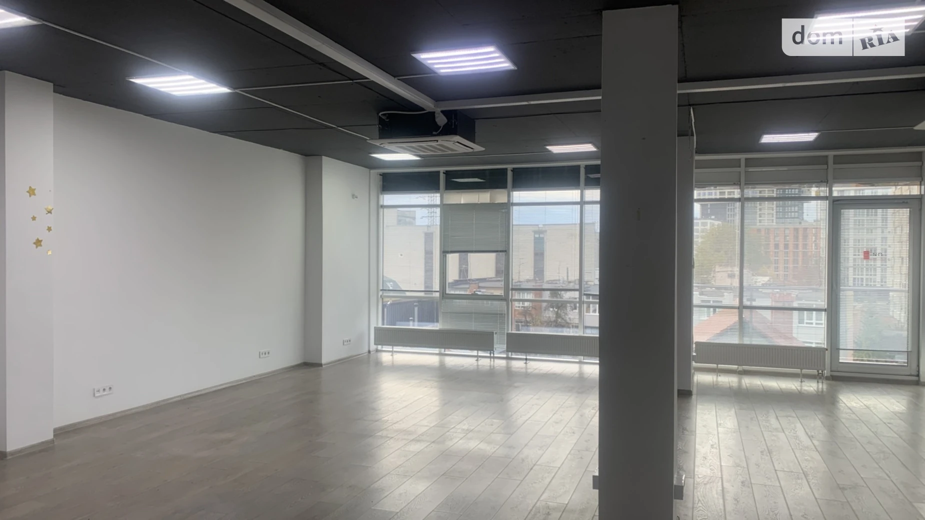 Здається в оренду офіс 130 кв. м в бізнес-центрі, цена: 1690 $ - фото 2