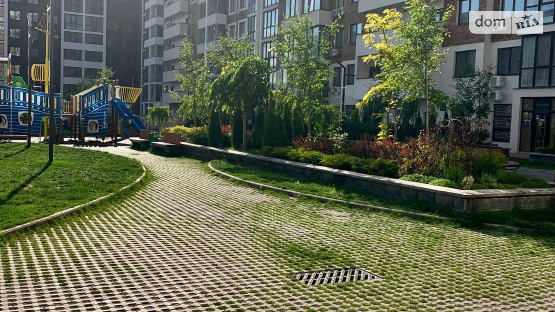 Продается 1-комнатная квартира 50.2 кв. м в Крыжановка, ул. Марсельская - фото 2