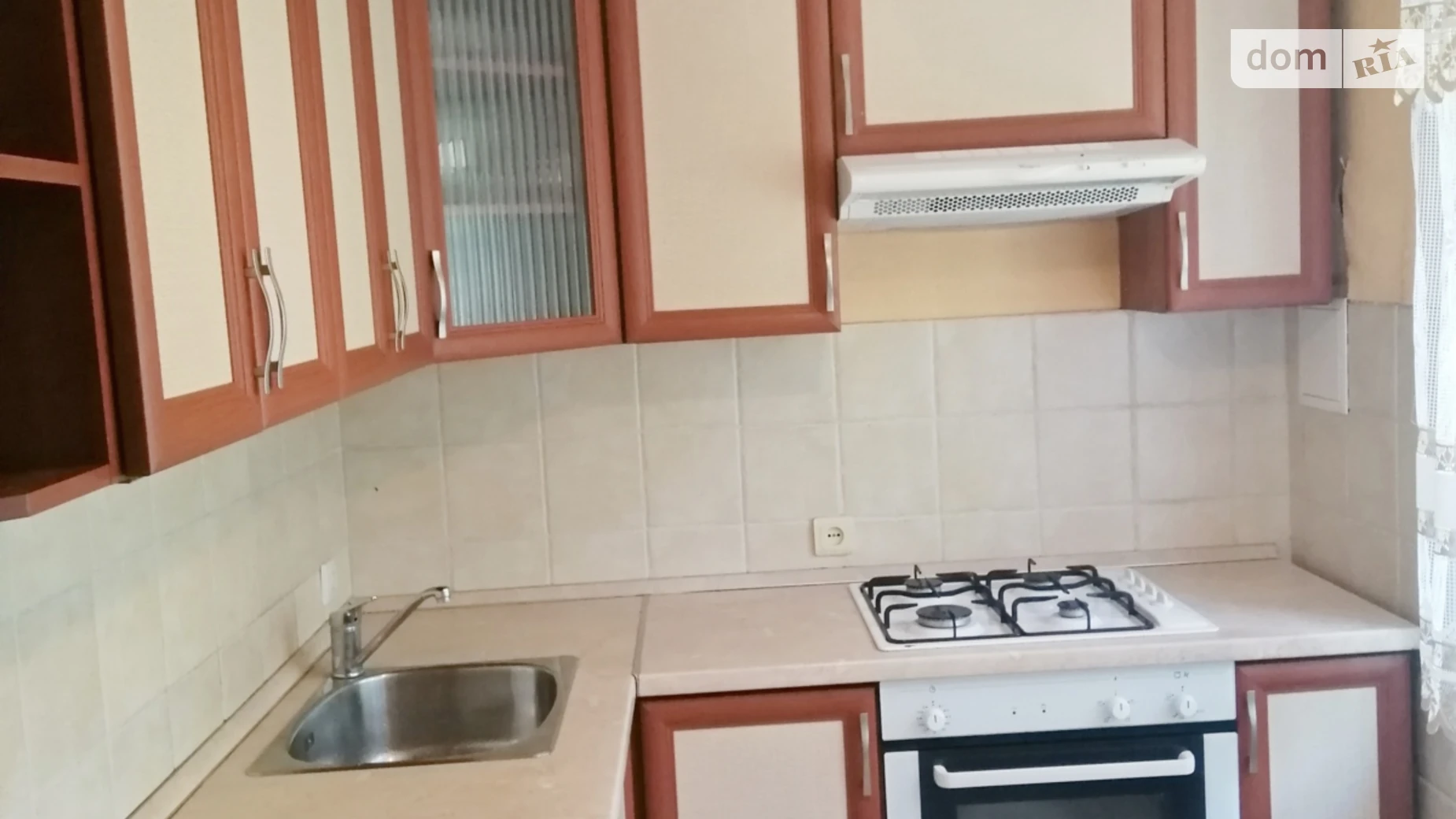 Продается 2-комнатная квартира 46.7 кв. м в Киеве, ул. Саратовская, 53/31 - фото 2