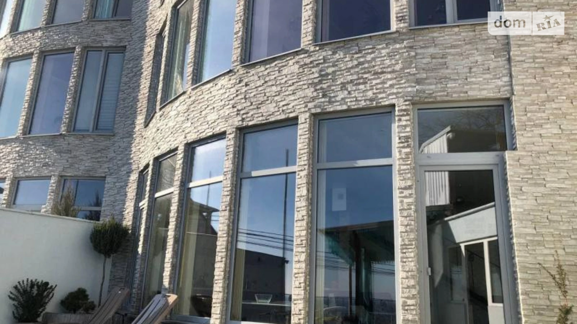 Продается дом на 3 этажа 300 кв. м с гаражом, цена: 240000 $ - фото 5