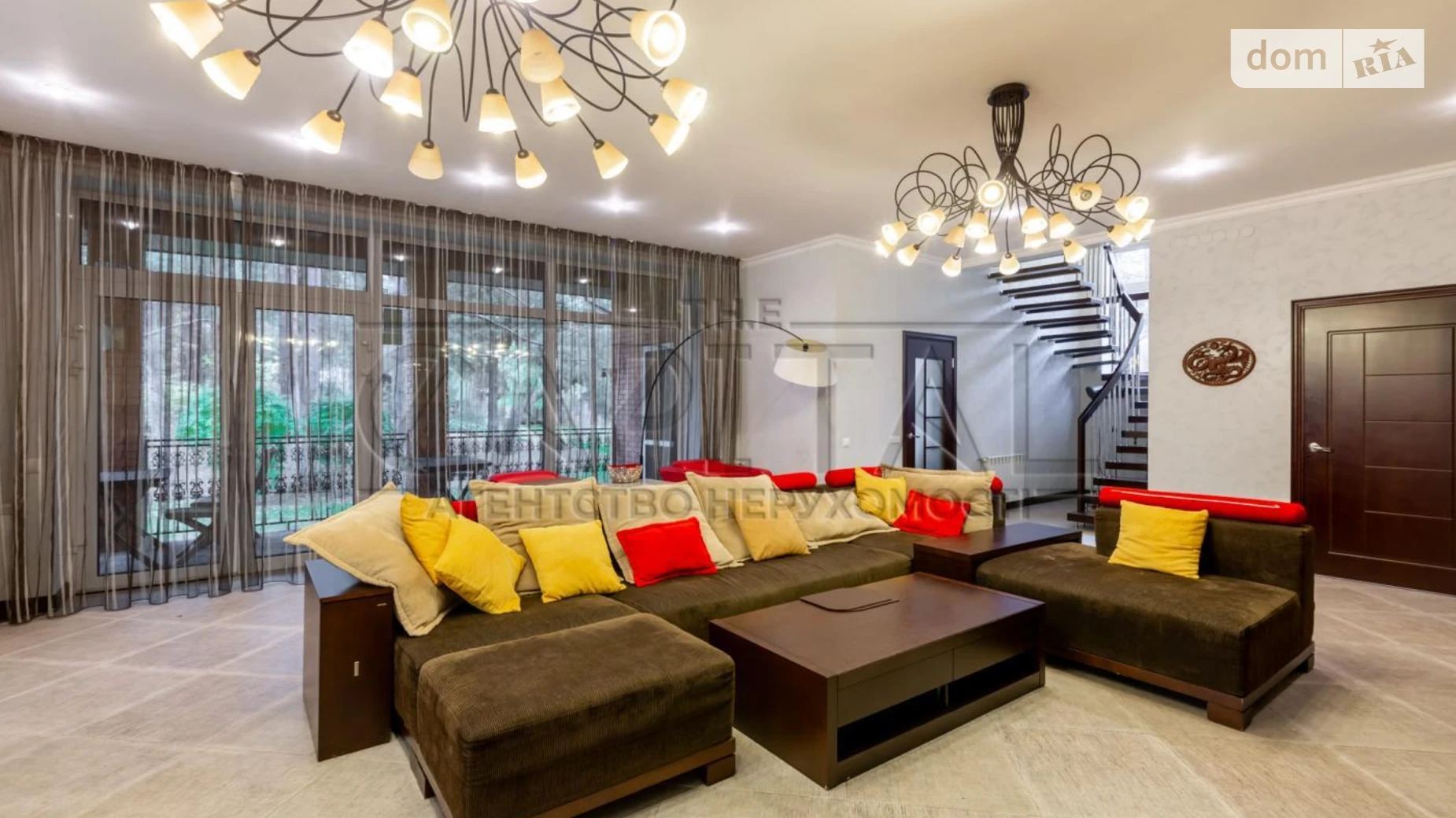 Сдается в аренду дом на 2 этажа 220 кв. м с подвалом, цена: 1700 $ - фото 2