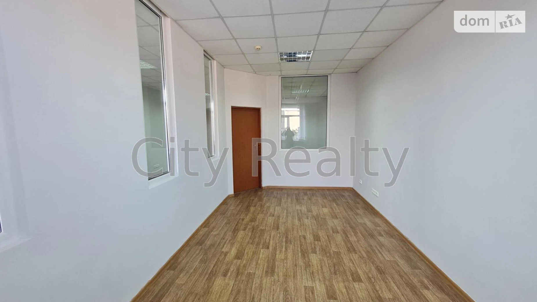 Сдается в аренду офис 57 кв. м в бизнес-центре, цена: 19665 грн - фото 5