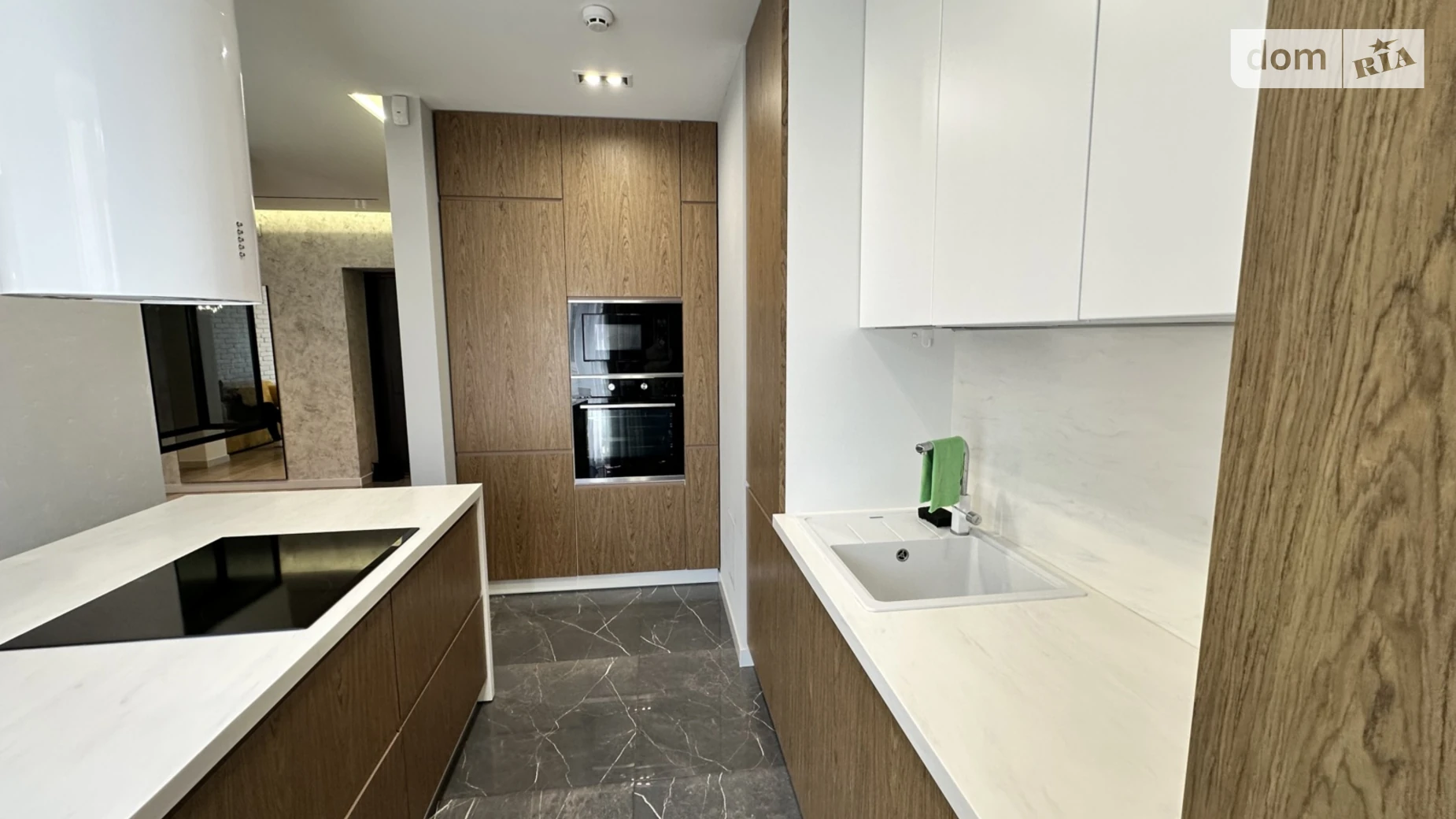 Сдается в аренду 1-комнатная квартира 65 кв. м в Львове, ул. Пекарская, 57Б - фото 4