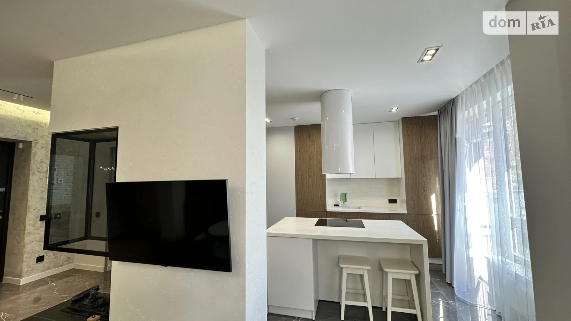 Сдается в аренду 1-комнатная квартира 65 кв. м в Львове, ул. Пекарская, 57Б - фото 5