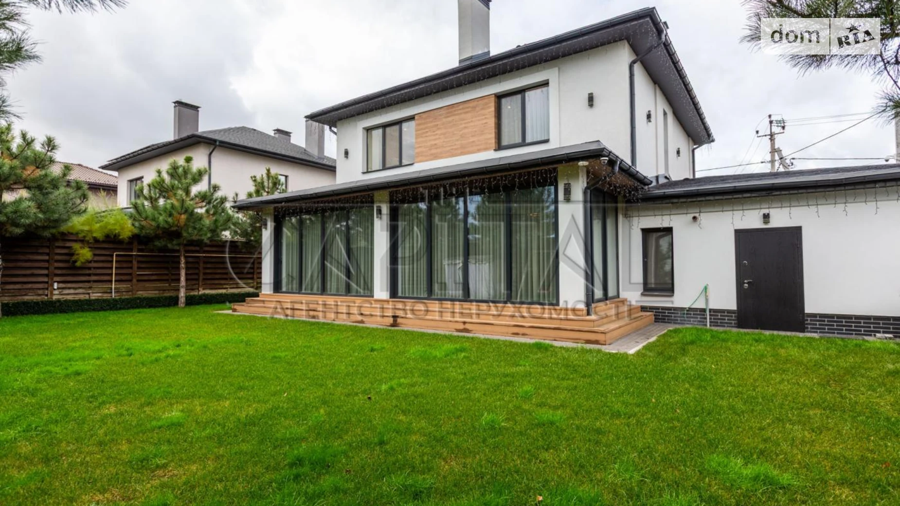 Продается дом на 3 этажа 260 кв. м с участком, цена: 500000 $ - фото 5