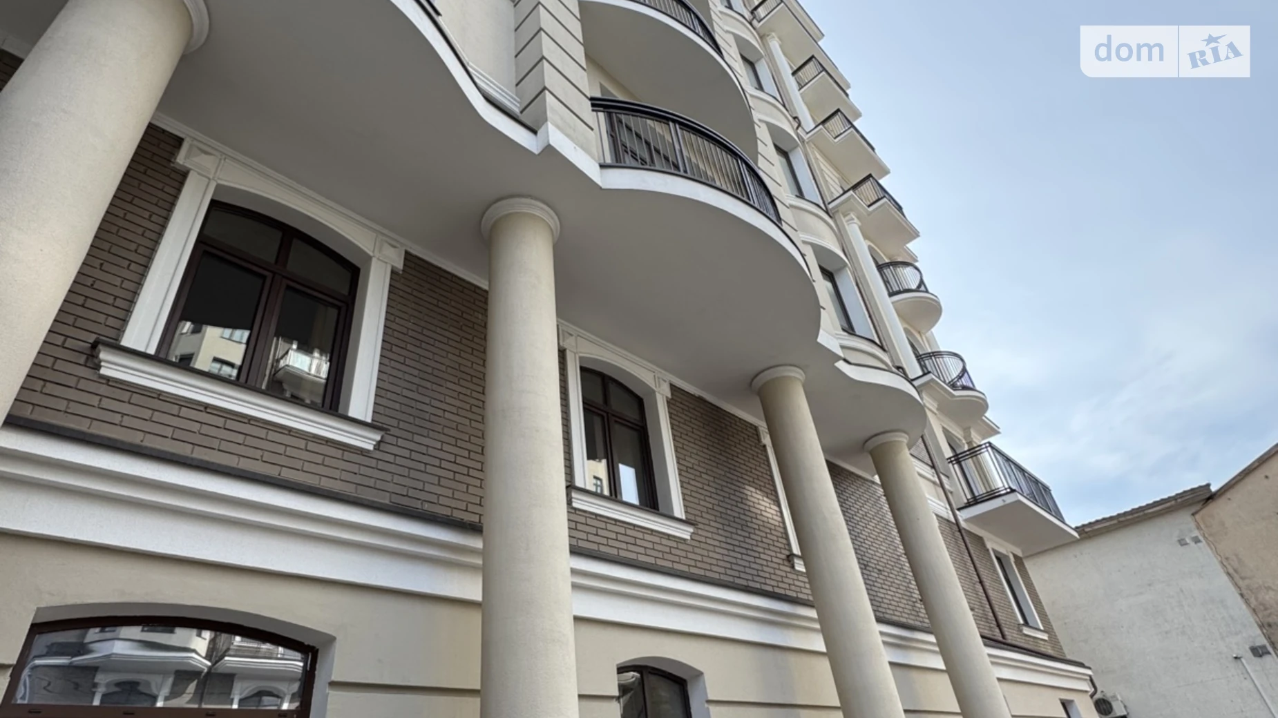 Продается 6-комнатная квартира 218.9 кв. м в Одессе, ул. Бориса Литвака, 9 - фото 4