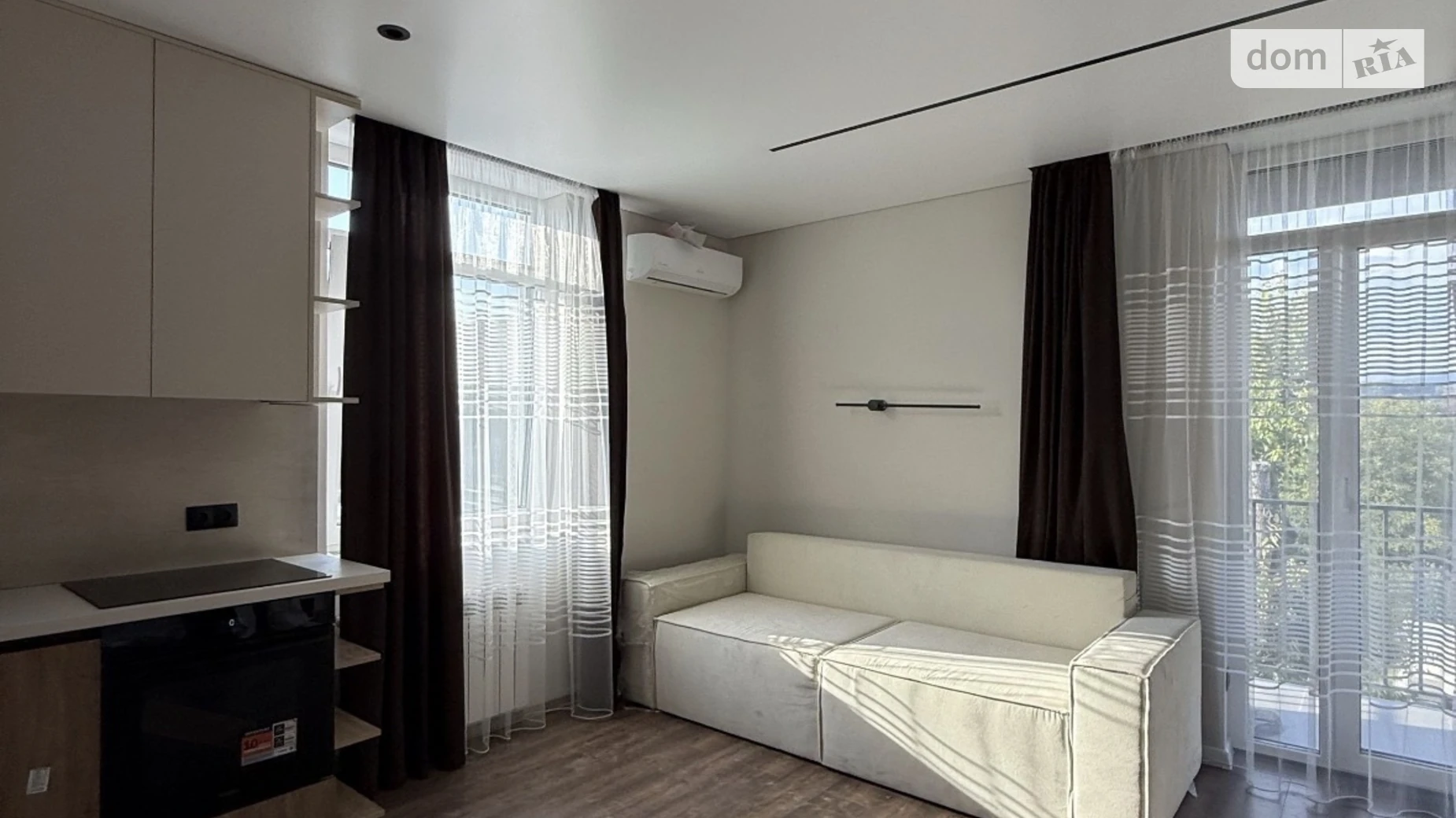 Продается 1-комнатная квартира 47 кв. м в Ужгороде, цена: 87000 $ - фото 2