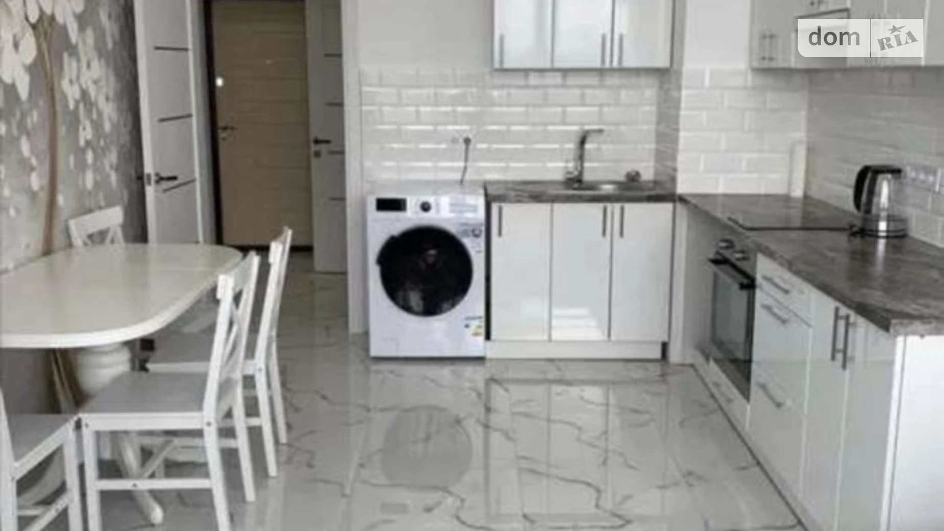 Сдается в аренду 1-комнатная квартира 45 кв. м в Одессе, мас. Радужный, 1 - фото 2