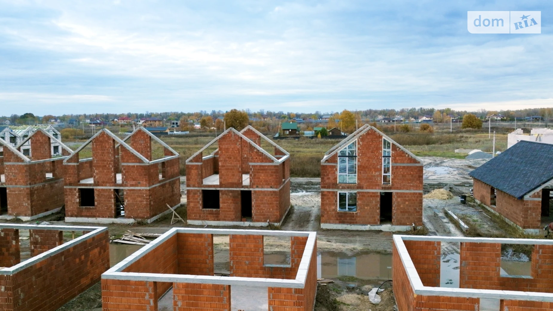 Продается дом на 2 этажа 95 кв. м с гаражом, цена: 70680 $ - фото 2