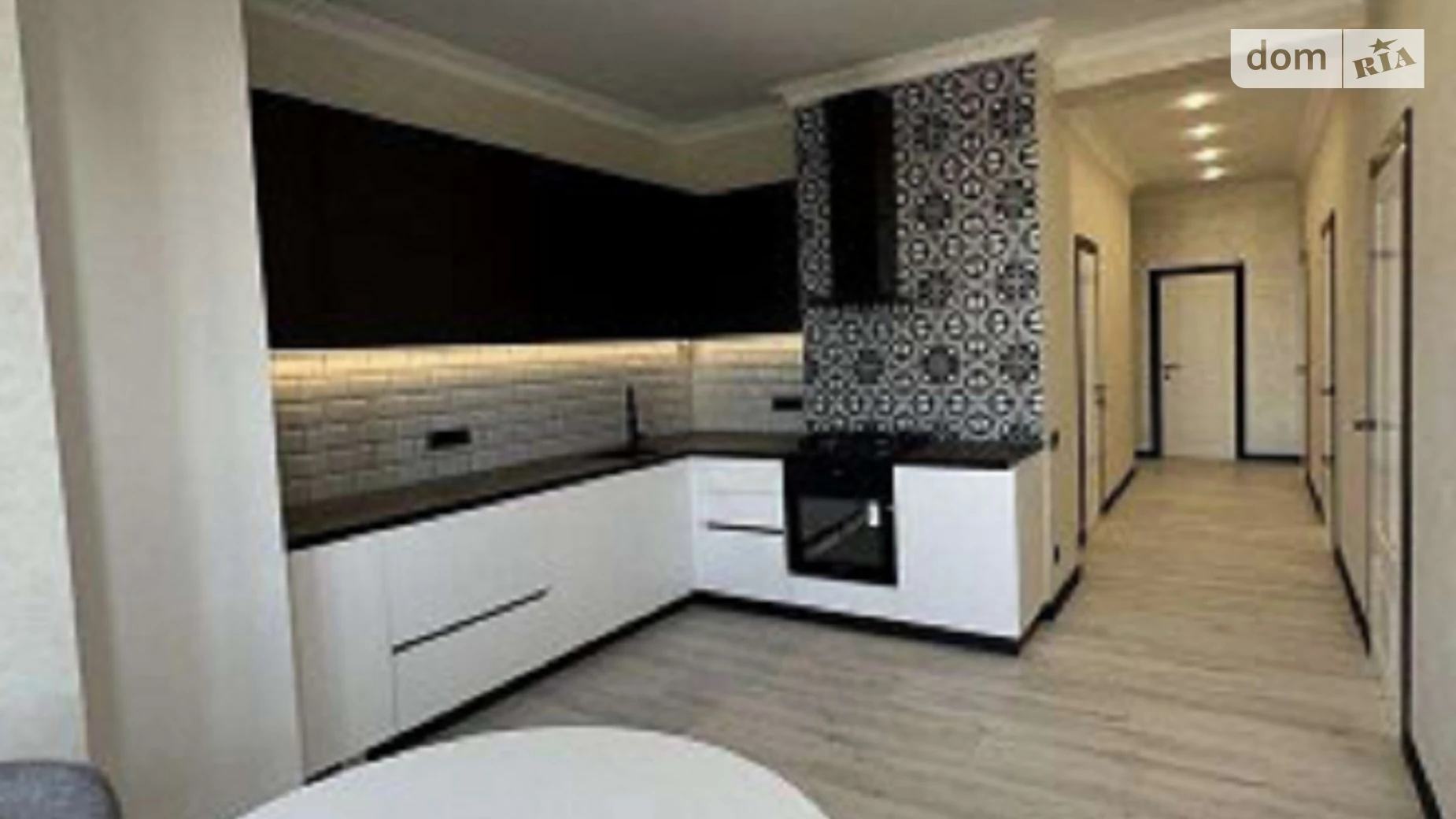 Продается 3-комнатная квартира 105.8 кв. м в Одессе, ул. Бориса Литвака, 9 - фото 3