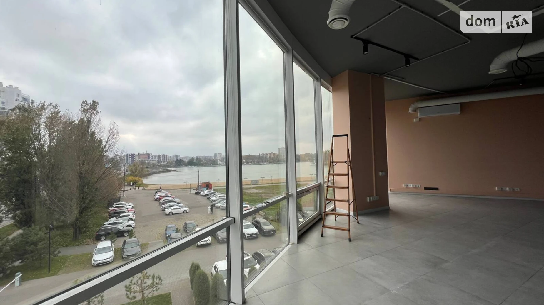 Сдается в аренду офис 84.4 кв. м в бизнес-центре, цена: 35448 грн - фото 5