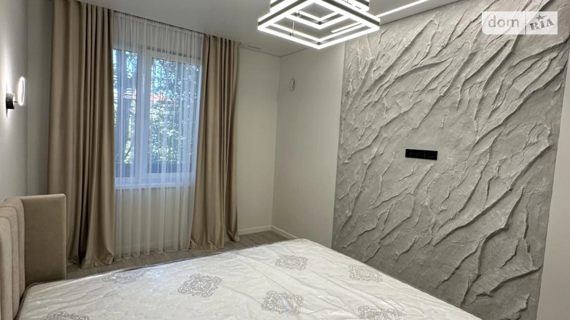 Продается 2-комнатная квартира 64 кв. м в Ужгороде, ул. Русская, 41 - фото 4