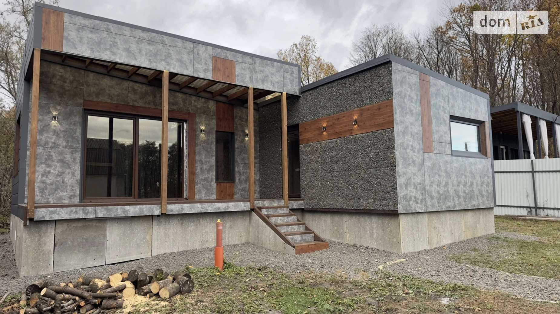 Продается дом на 2 этажа 56 кв. м с бассейном, цена: 48000 $ - фото 2