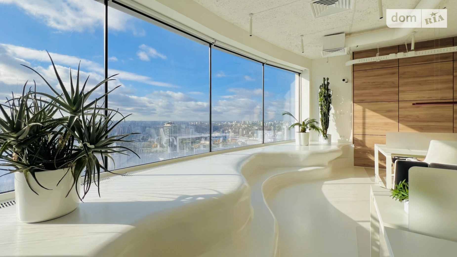 Продается офис 248 кв. м в бизнес-центре, цена: 800000 $ - фото 2