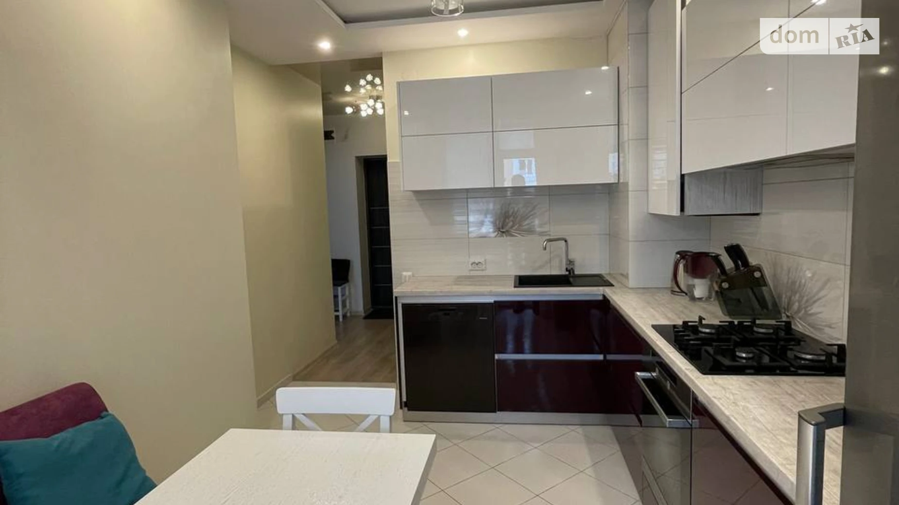 Сдается в аренду 1-комнатная квартира 50 кв. м в Львове, ул. Княгини Ольги, 122А/7 - фото 2