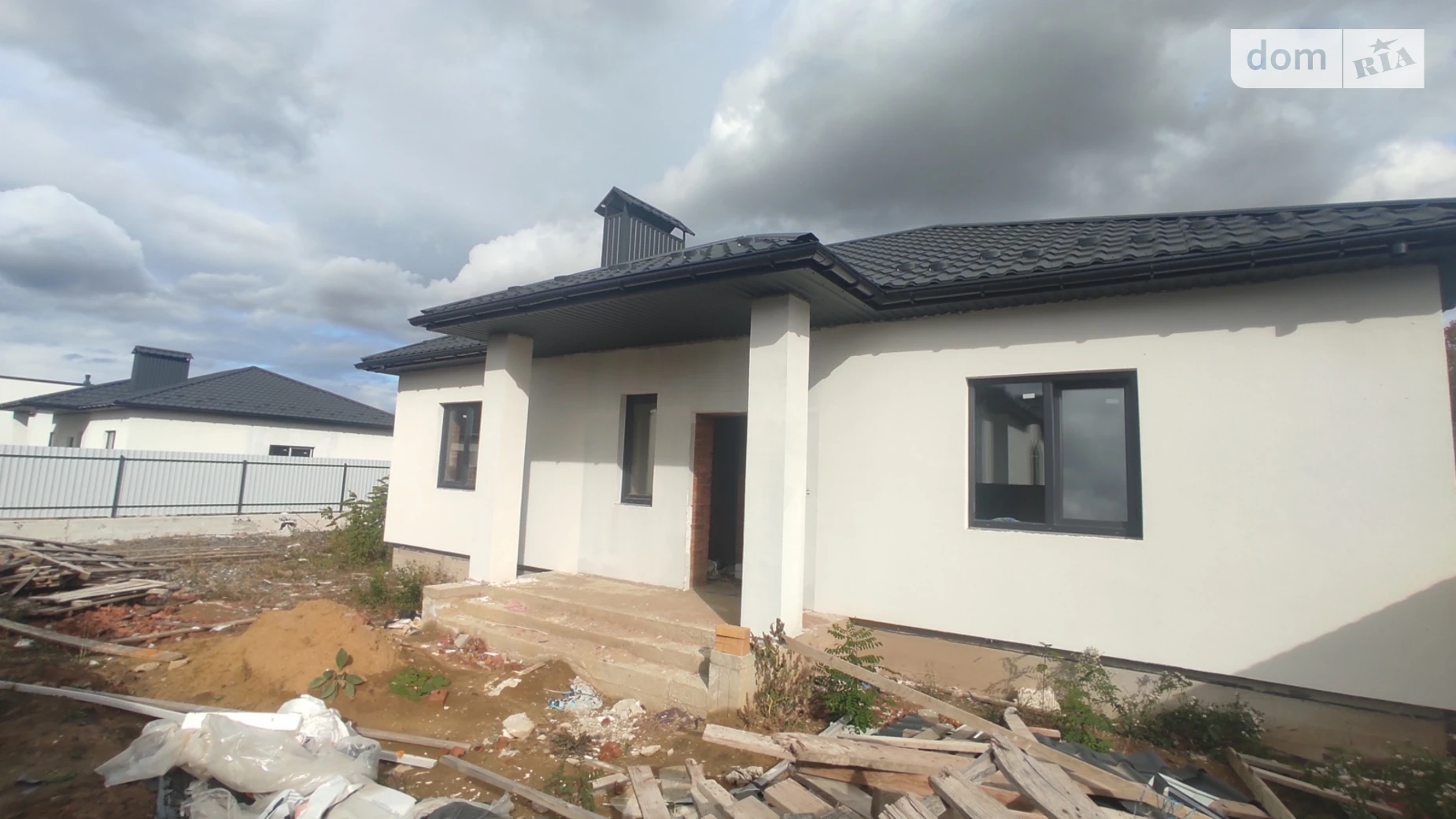 Продается одноэтажный дом 95 кв. м с бассейном, цена: 105000 $ - фото 2