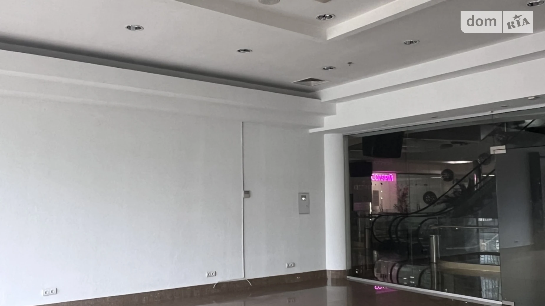 Сдается в аренду офис 57 кв. м в бизнес-центре, цена: 35340 грн - фото 3