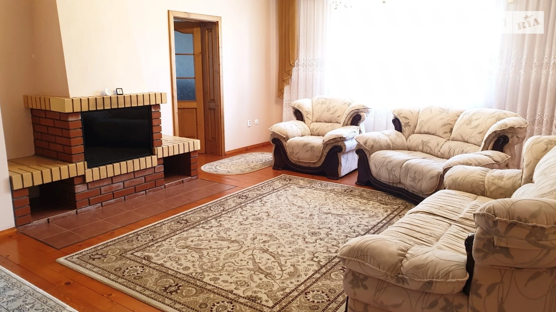 Сдается в аренду дом на 2 этажа 145 кв. м с камином, цена: 650 $ - фото 2