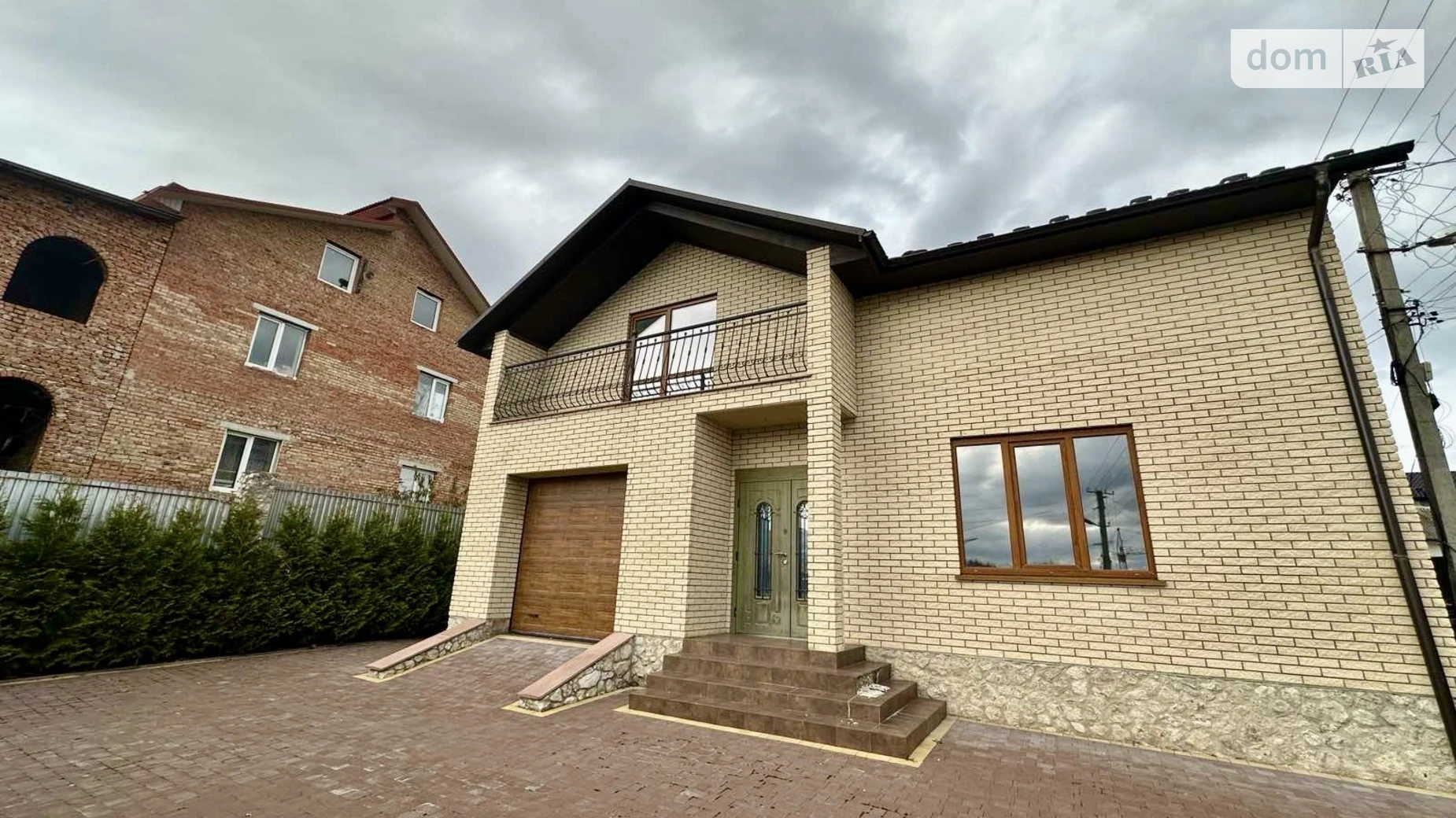 Продается дом на 2 этажа 190 кв. м с беседкой, цена: 220000 € - фото 2