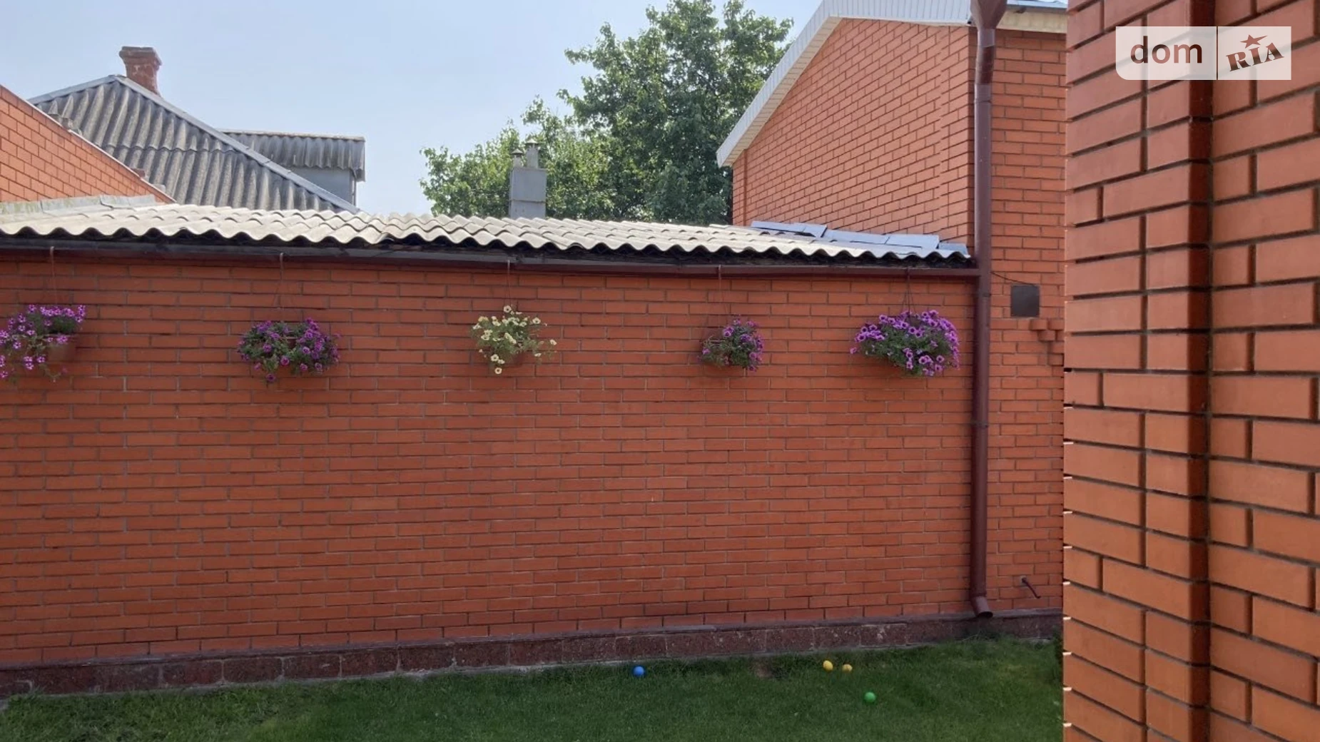 Продается одноэтажный дом 116 кв. м с беседкой, цена: 105000 $ - фото 2