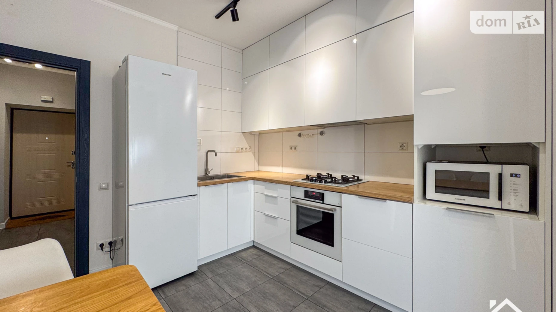 Продается 2-комнатная квартира 65 кв. м в Крюковщине, ул. Одесская, 68 - фото 2