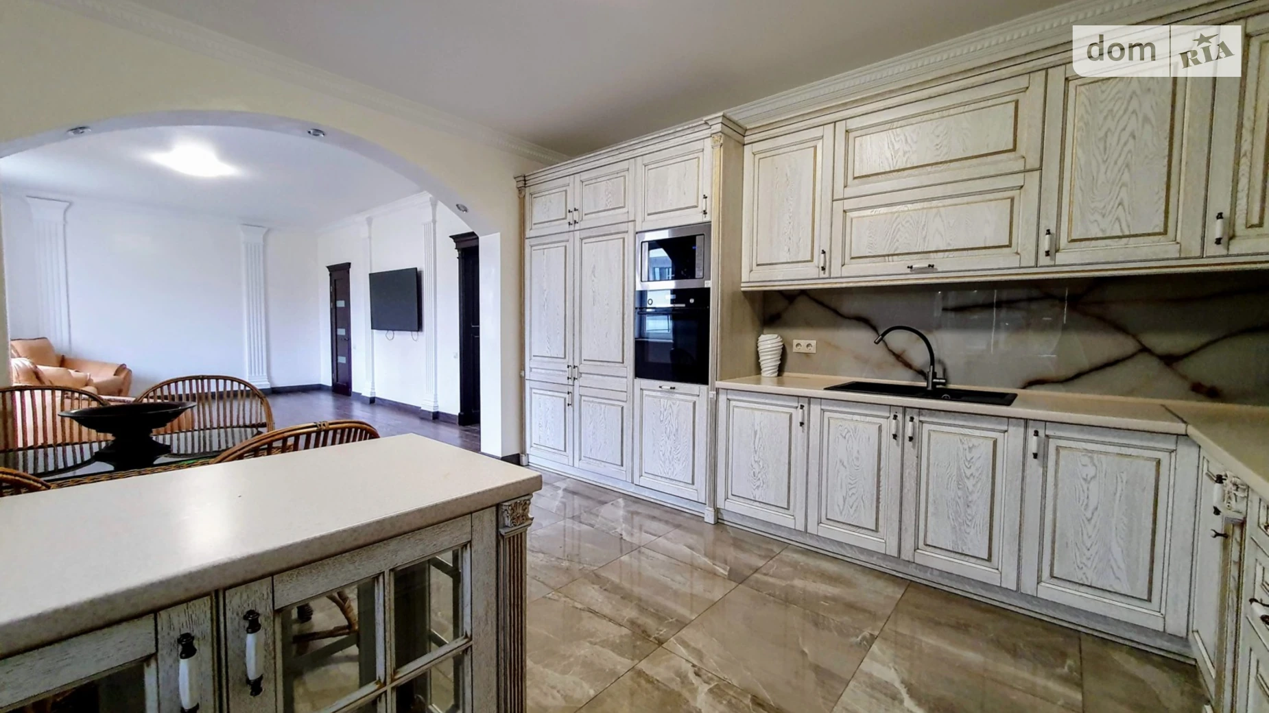 Сдается в аренду дом на 2 этажа 200 кв. м с участком, цена: 1000 $ - фото 5