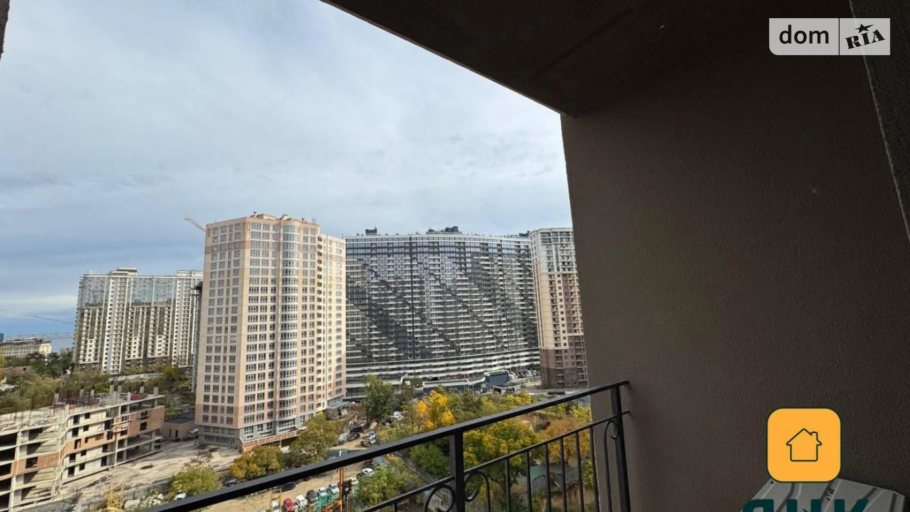 Продается 2-комнатная квартира 68 кв. м в Одессе, ул. Генуэзская, 1/1 - фото 3