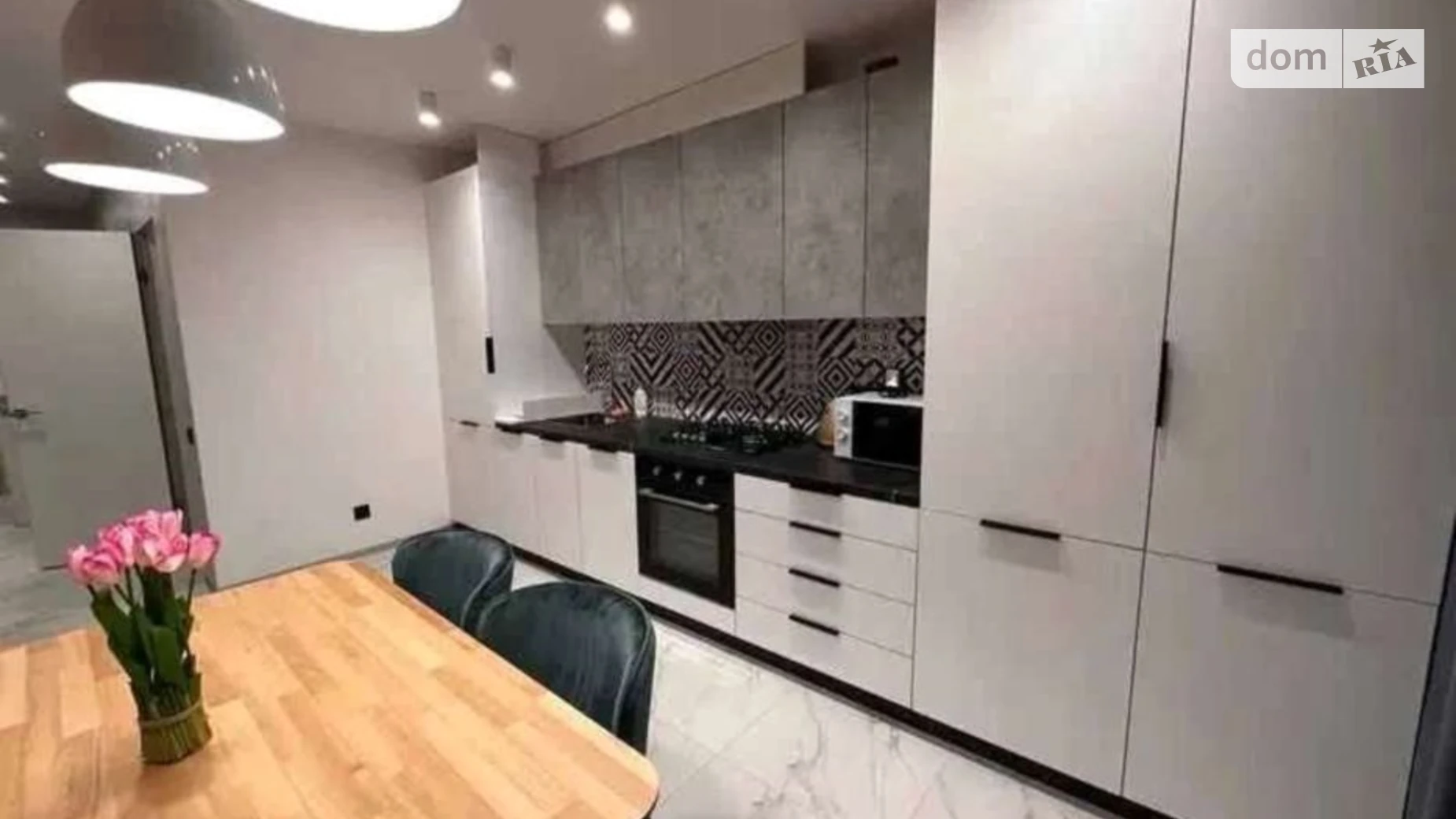 Сдается в аренду 1-комнатная квартира 65 кв. м в Одессе, ул. Валерия Самофалова - фото 3