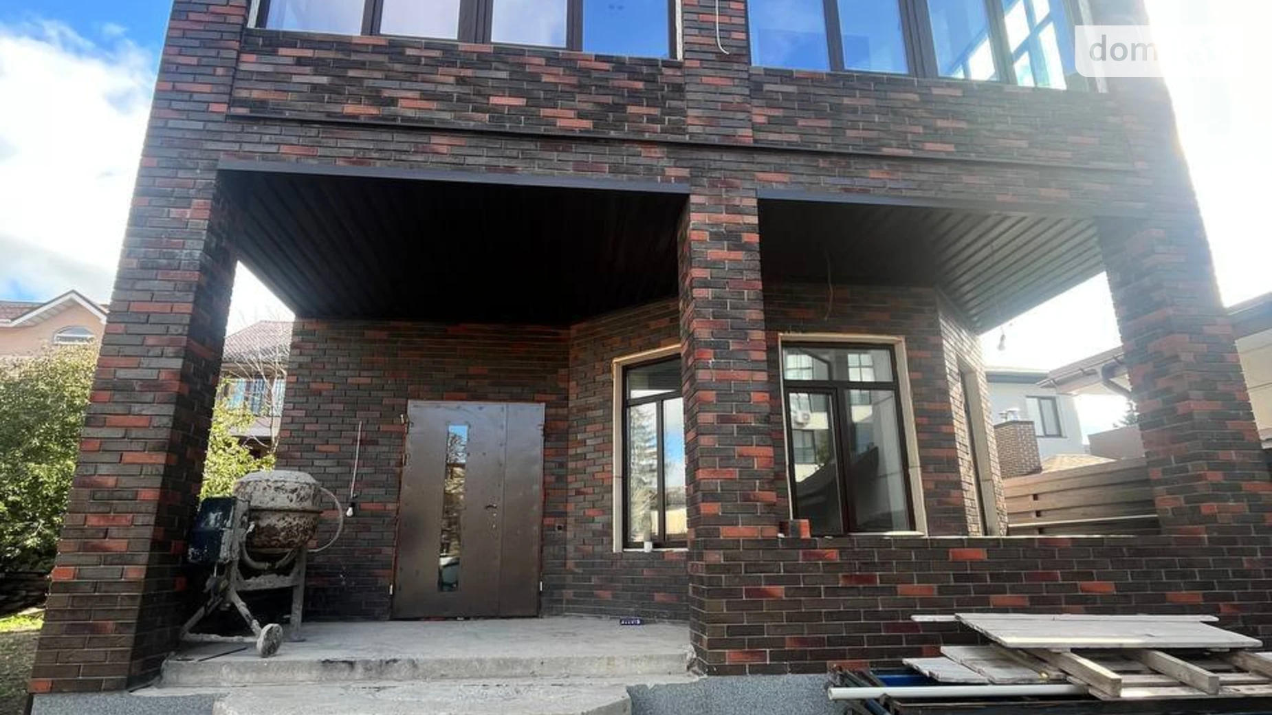 Продается дом на 2 этажа 179 кв. м с гаражом, цена: 450000 $ - фото 2