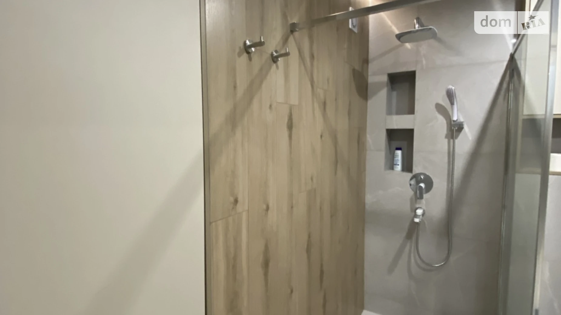 Сдается в аренду 1-комнатная квартира 40 кв. м в Ивано-Франковске, бул. Южный, 32Б - фото 3