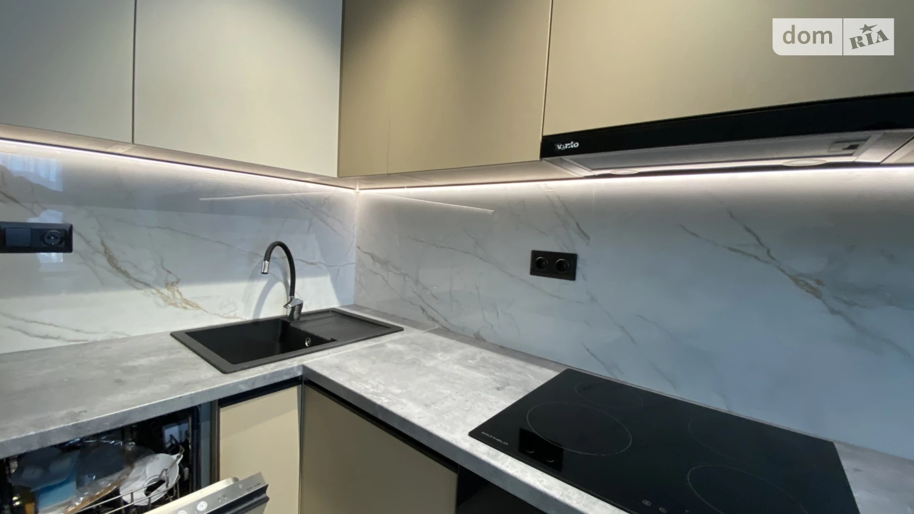 Сдается в аренду 1-комнатная квартира 40 кв. м в Ивано-Франковске, бул. Южный, 32Б - фото 5