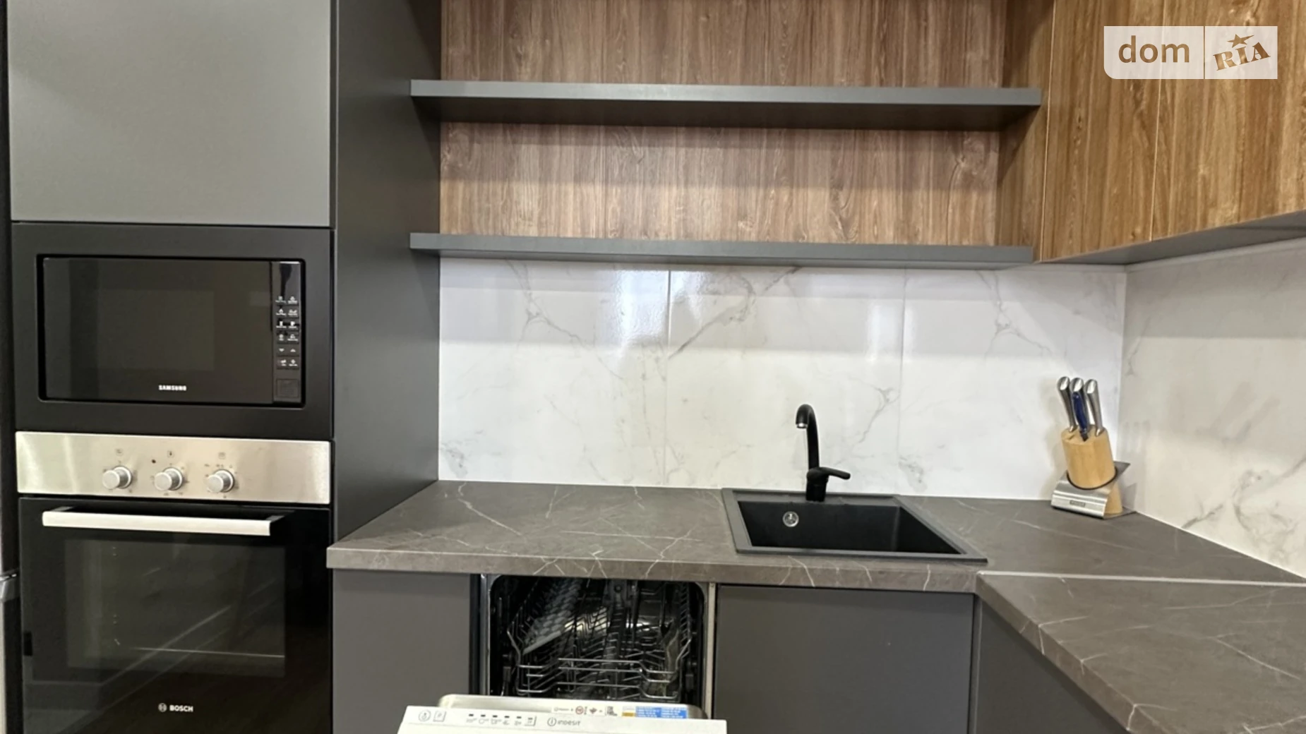 Продается 2-комнатная квартира 60 кв. м в Лиманке, ул. Жемчужная, 1Б - фото 2